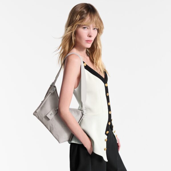 Louis Vuitton M12917 CarryAll PM Brume Gray