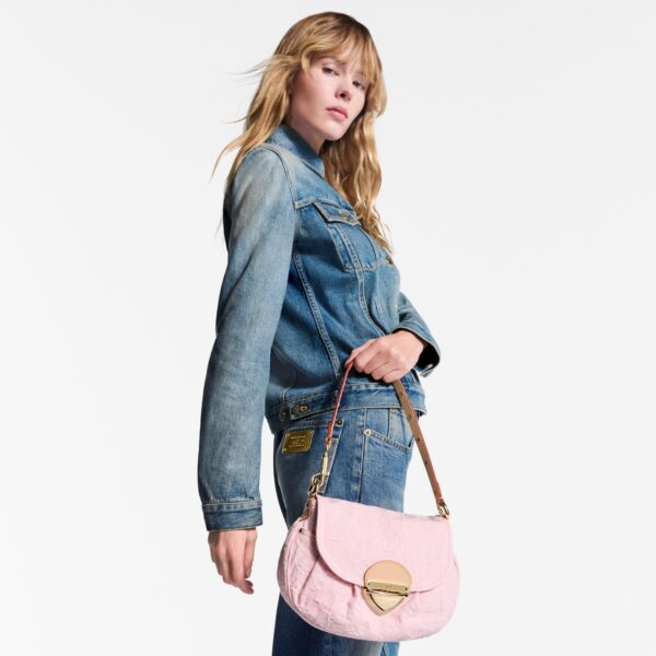 Louis Vuitton M13347 Sunset Washed Pink